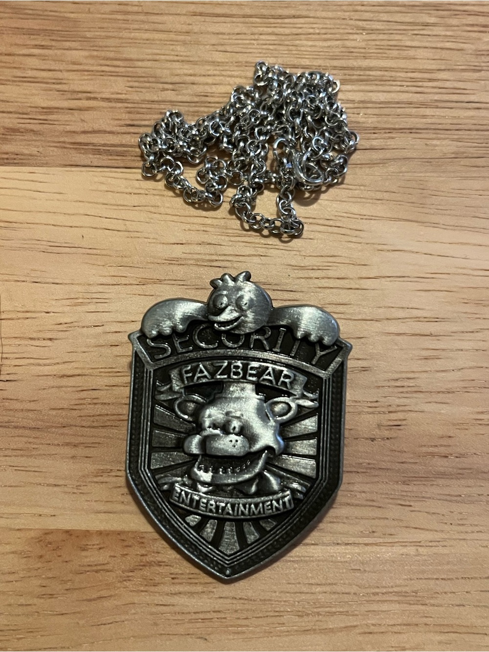 5 Nights At Freddy’s Horror Fazbear Security Silver Kids Necklace Or Brooche Pin